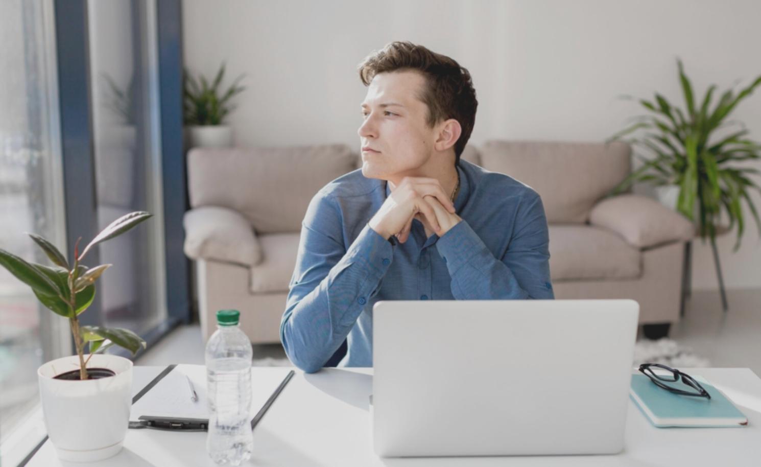 Sessione di mentorship in aula con partecipanti attivi